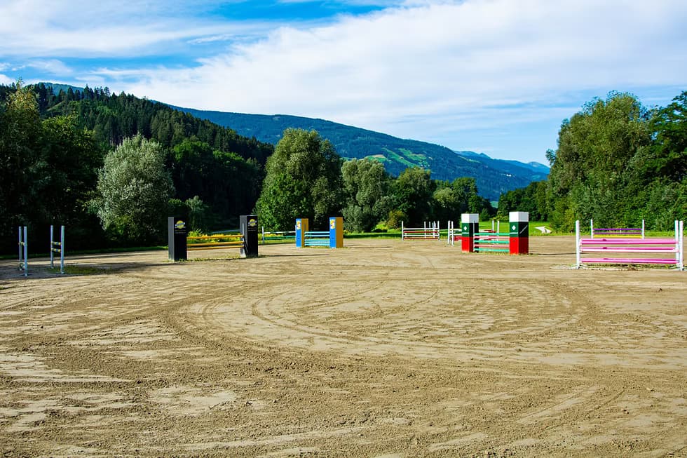 View over the Tannauerhof in Pill, Tyrol